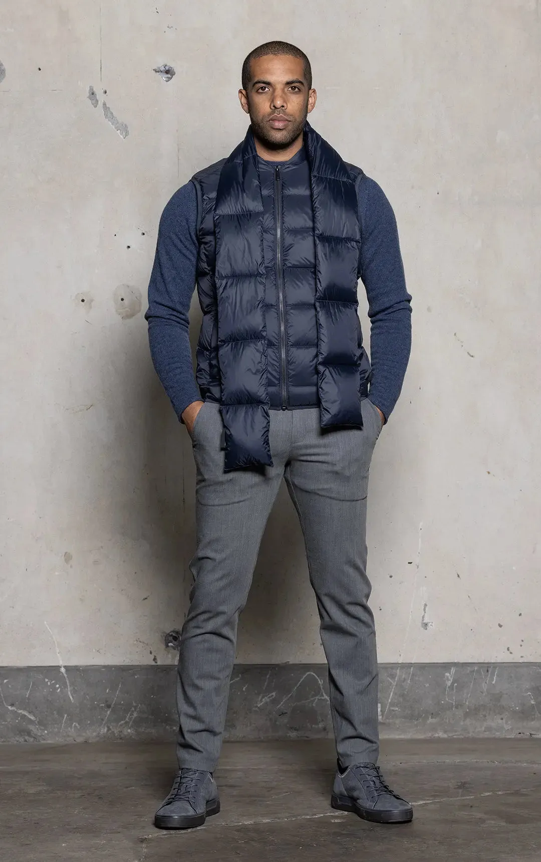 ESSENTIAL LIGHTWEIGHT DOWN VEST