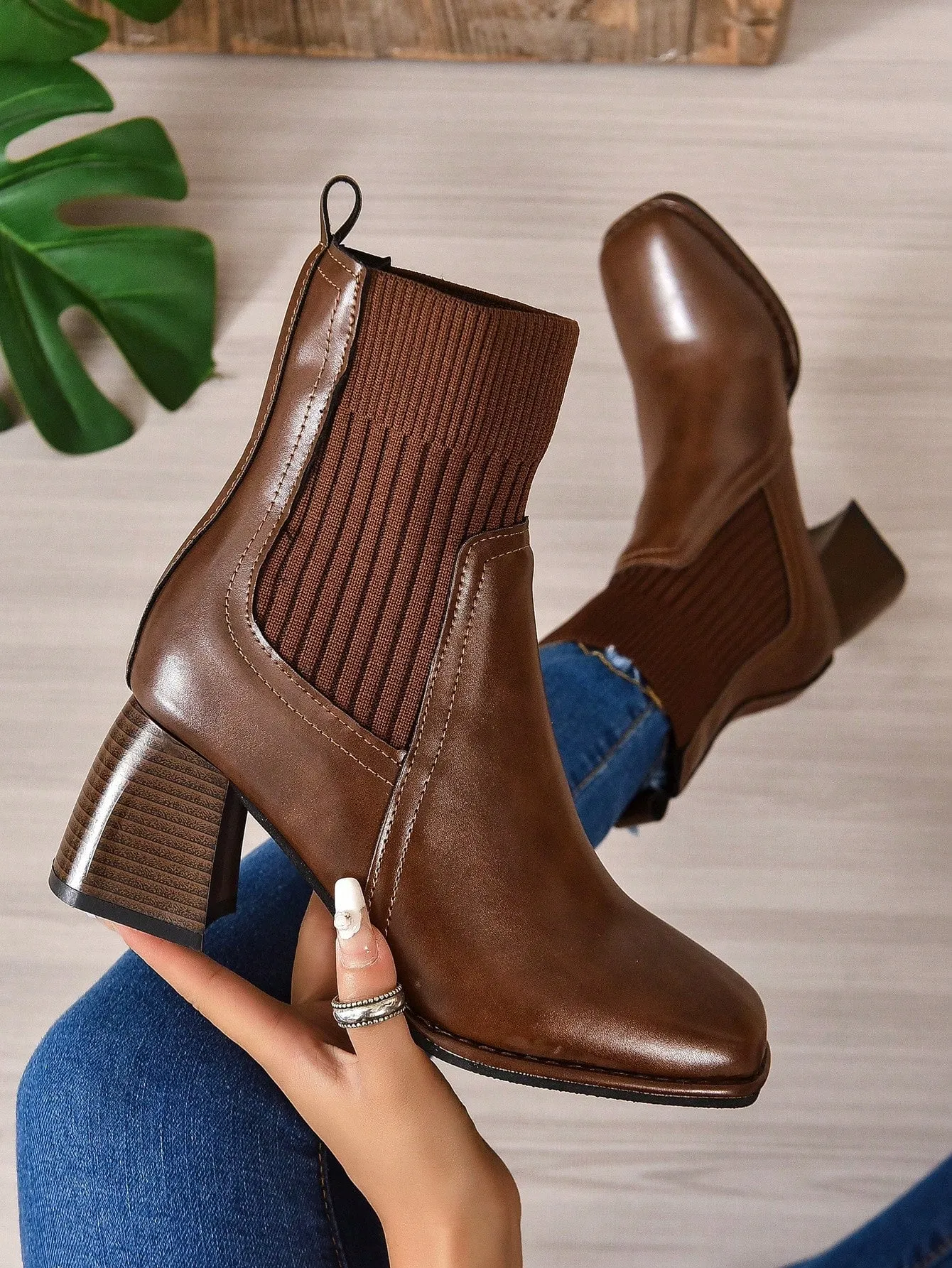 Knitted Classic Brown Boots - Brown