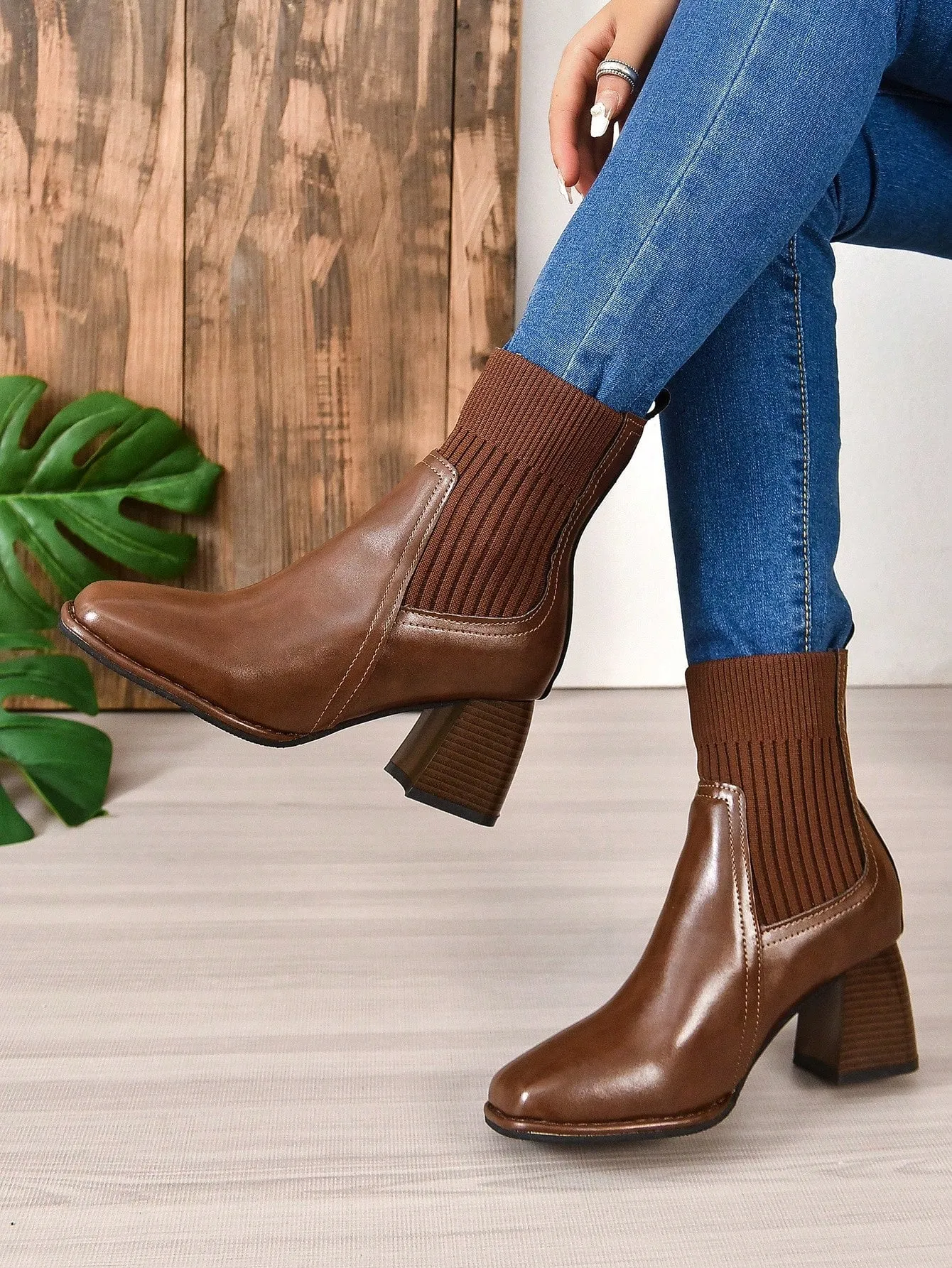 Knitted Classic Brown Boots - Brown
