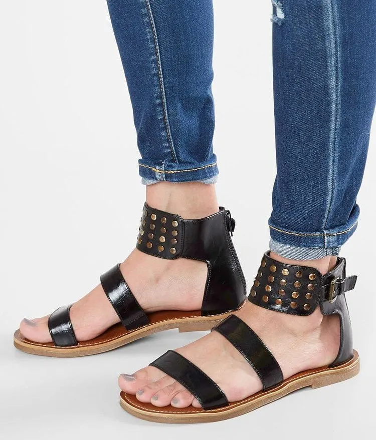 Spring and Summer Large Size Flat Rivet One-strap Buckle Sandals